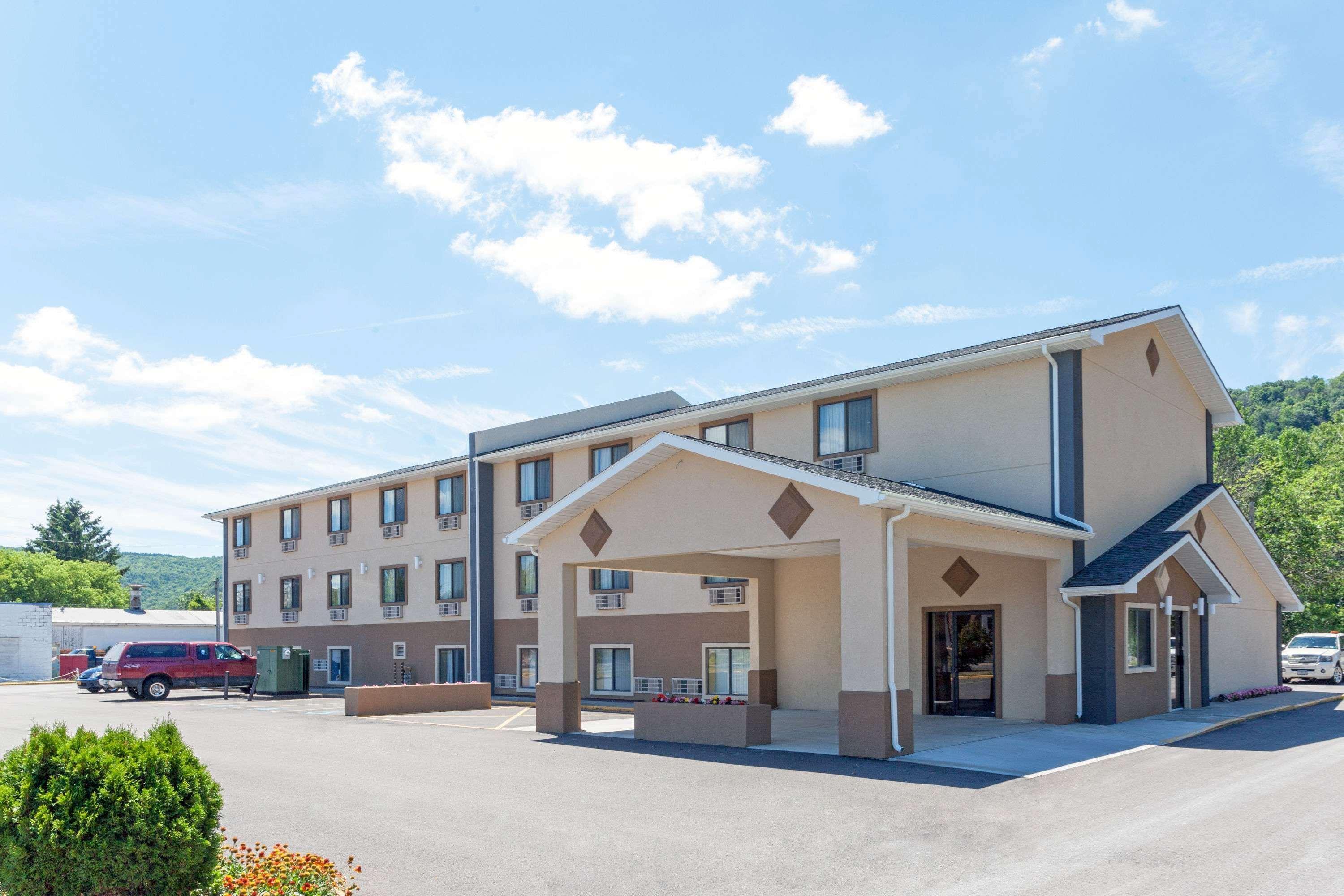 Super 8 By Wyndham Bath Hammondsport Area Motel Exterior foto