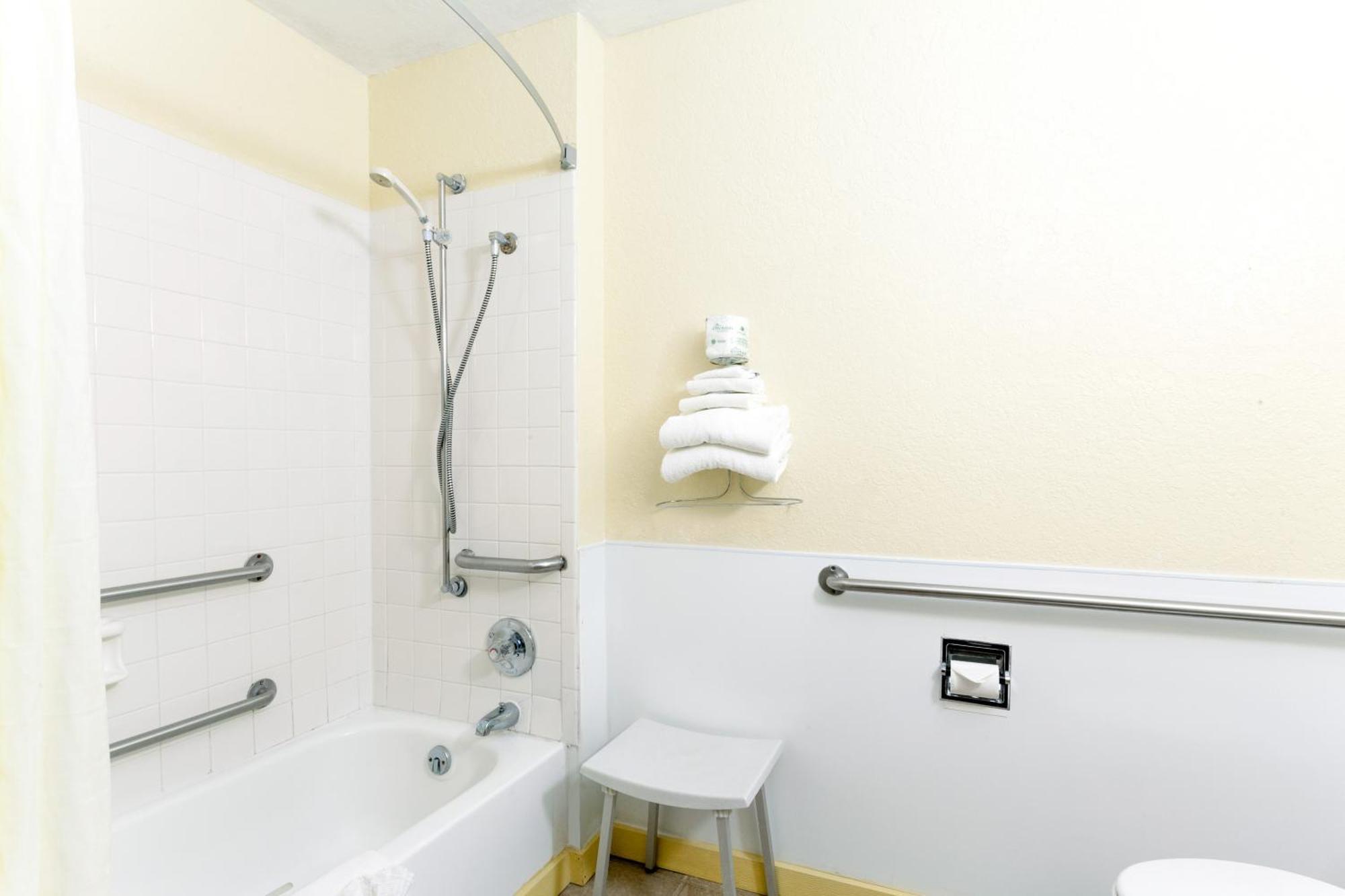 Super 8 By Wyndham Bath Hammondsport Area Motel Quarto foto